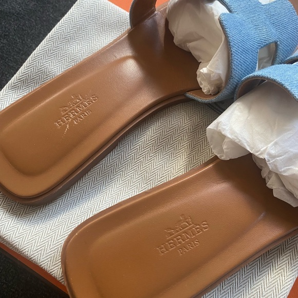 Hermes Oran Sandals - Picture 6 of 7